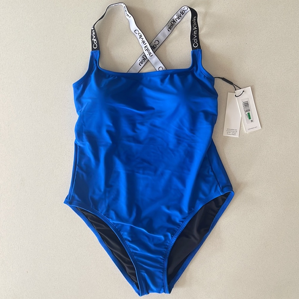 Calvin Klein Blue S/M/L
Deep U-Back Criss-Cross Logo Elastic One-Piece Swimsuit - Picture 3 of 4